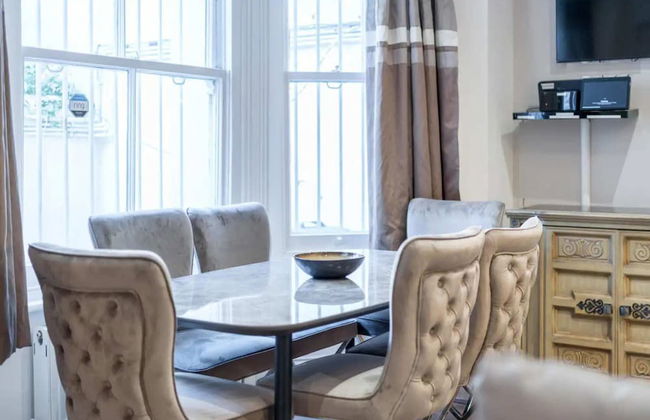 Bright and Modern 2 Bedroom Apartment in Earl's Court - Foto 17