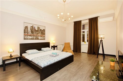 Photo 3 - LUXKV Apartment on Zemlyanoy Val 52