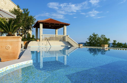 Foto 28 - Mediterranean Villa With Astonishing View Over the Adriatic sea and Private Pool