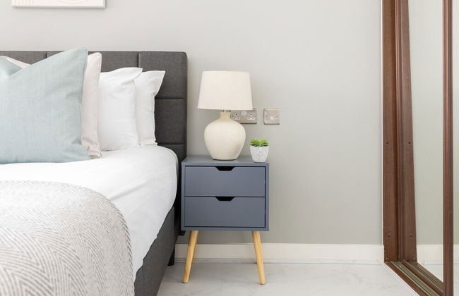 Luminous 2 Bed Balcony Flat in Islington - Foto 18
