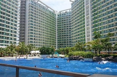 Photo 15 - Azure Rio West Wave Pool 1 Bedroom near Airport