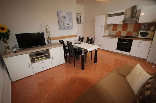 Photo 6 - Family Apartment Mirela Borik