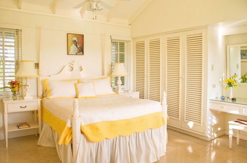 Photo 5 - Seagrapes 5br by Jamaican Treasures