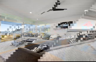 Foto 1 - Surfview Paradise Manor