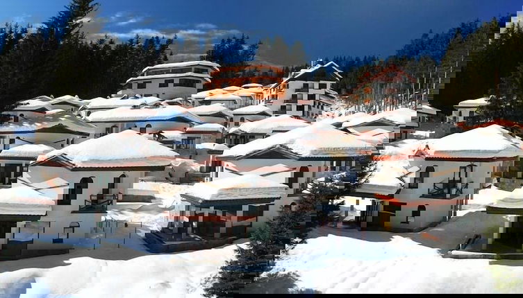 Foto 1 - Ski Chalets at Pamporovo - an Affordable Village Holiday for Families or Groups