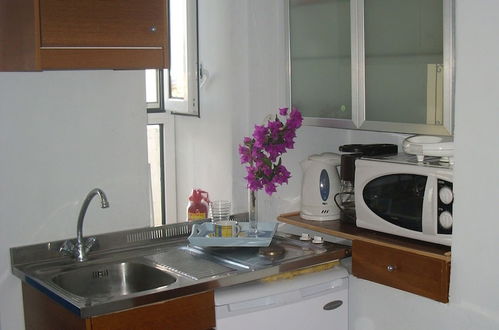 Photo 18 - Alkistis Cozy By The Beach Apt. in Ikaria Island, Therma Ground Floor