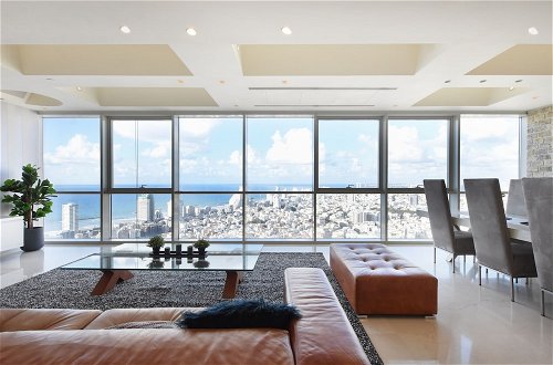 Photo 41 - Tower Sea View Luxury 32 Floor Apartment