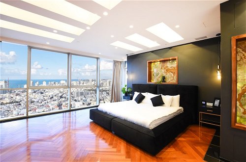 Foto 16 - Tower Sea View Luxury 32 Floor Apartment