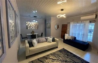 Photo 1 - Spacious 2 Bedroomed Semi-detached Fully Furnished Apartment