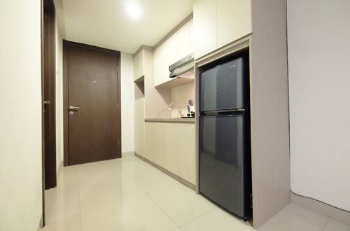 Photo 9 - Spacious Studio Apartment @ The H Residence near MT Haryono