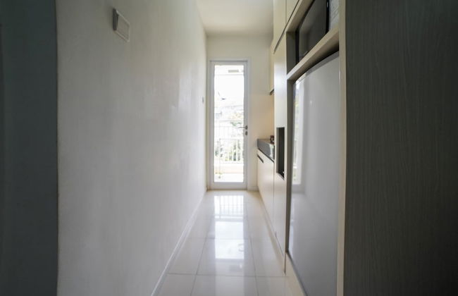 Contemporary Near Cihampelas at Parahyangan Residence Apartment - Foto 13