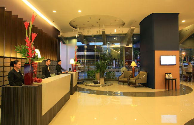 The Malayan Plaza - Foto 1