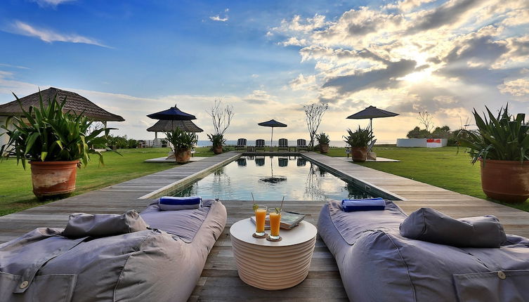 Photo 1 - Villa Putih