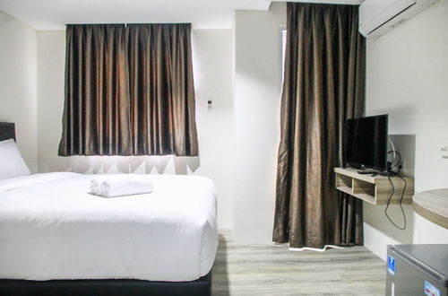 Photo 3 - Comfy Studio Room Bintaro Icon Apartment