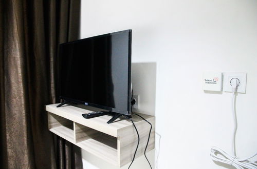 Foto 6 - Comfy Studio Room Bintaro Icon Apartment