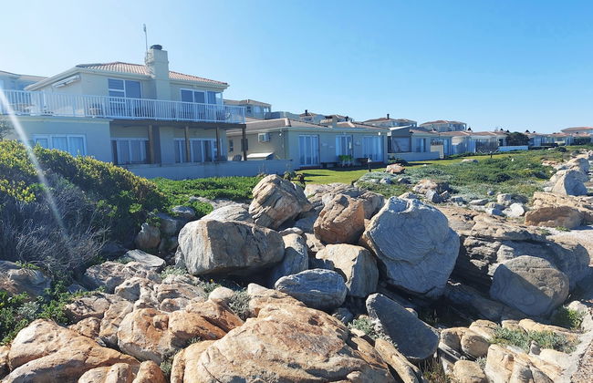 First Group Hermanus Beach Club - Foto 1