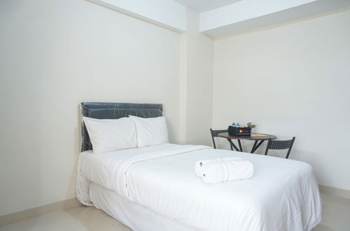 Photo 1 - Fully Furnished Studio at Green Park View Apartment