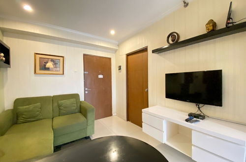 Photo 10 - Cozy 2Br Apartment At Gateway Ahmad Yani Cicadas
