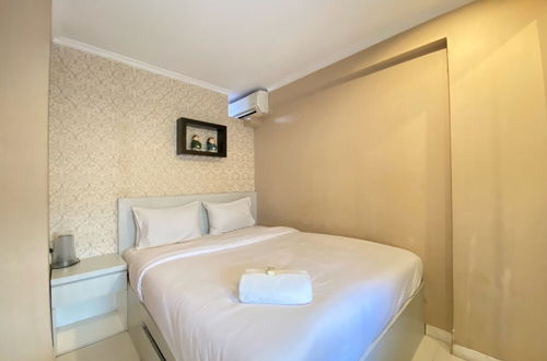 Photo 1 - Cozy 2Br Apartment At Gateway Ahmad Yani Cicadas