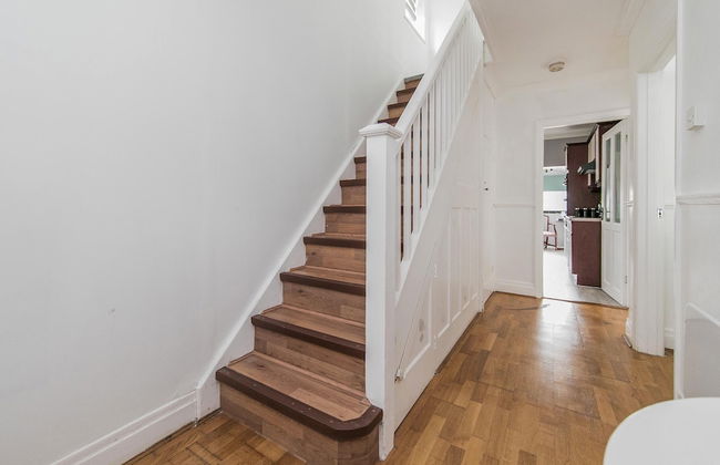 4br-sleeps10-parking-garden - Foto 6
