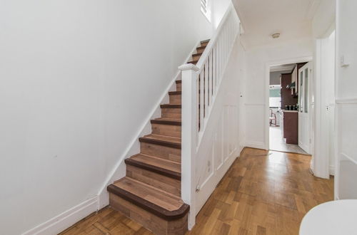 Photo 6 - Immaculate 4-bed House in Colchester