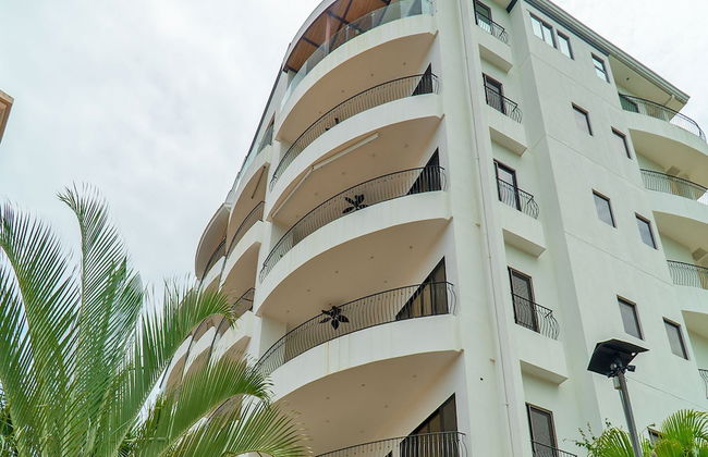 Ocean View Luxury Condo at Flamingo Towers - Foto 23