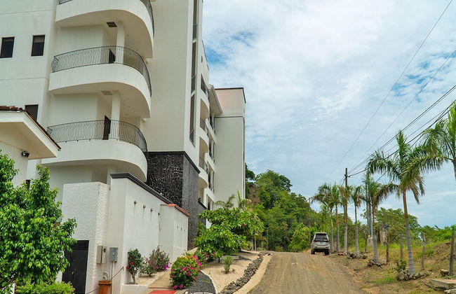 Ocean View Luxury Condo at Flamingo Towers - Foto 25