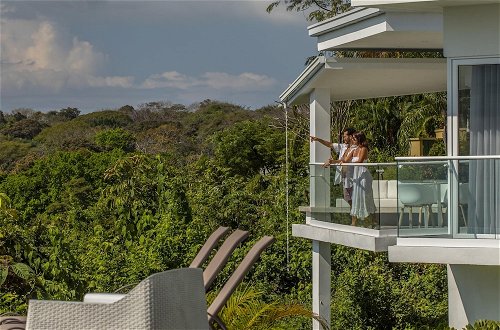Foto 35 - Adeluna Luxury Ocean View Villas