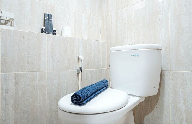 Comfortable Studio Apartment at Green Park View - Photo 10