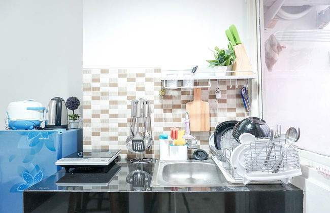 Comfortable Studio Apartment at Green Park View - Photo 9