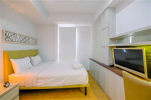 Photo 3 - Modern Style Studio Apartment at Azalea Suites with City View
