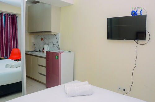 Photo 9 - Minimalist and Fully Furnished Studio Tifolia Apartment