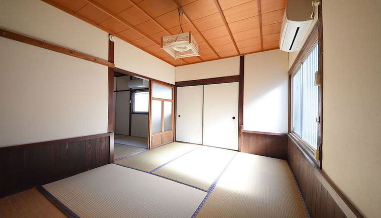 Photo 1 - Tarbo's House Nishikitsuji : Free Parking, Pet OK