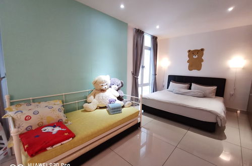 Foto 12 - Homestay in Johor - Bear House