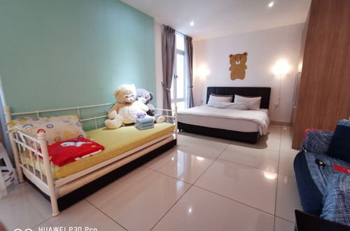 Foto 11 - Homestay in Johor - Bear House