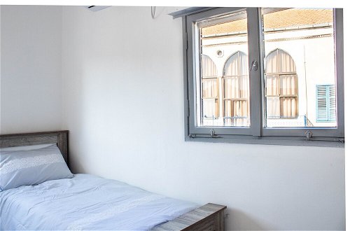 Photo 14 - Cosy & Modern old city 3BR by Ahlan Hospitality