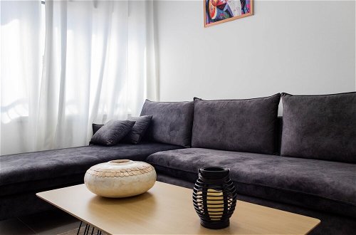 Photo 26 - Cosy & Modern old city 3BR by Ahlan Hospitality