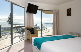 Photo 3 - The Reef Beachfront Apartments