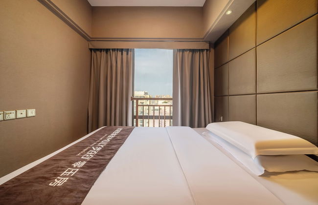 Poltton International Apartment (Foshan Zumiao Lingnan Tiandi Branch) - Photo 17