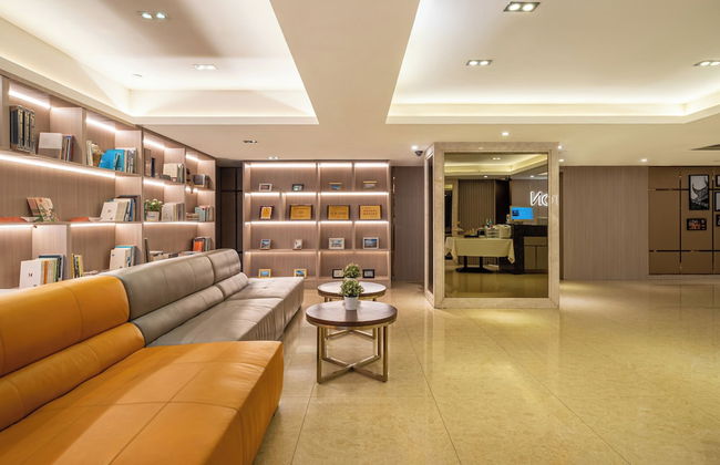 Poltton International Apartment (Foshan Zumiao Lingnan Tiandi Branch) - Photo 3