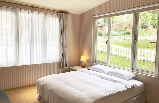 American Village Resort - Photo 9