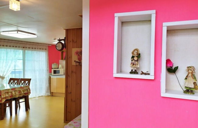 Castel on the hill pension - Photo 5