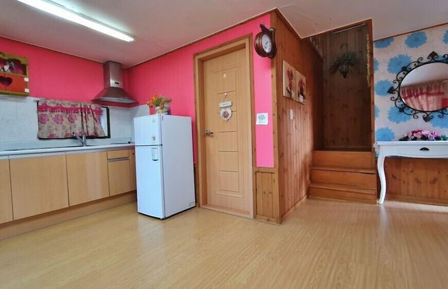 Castel on the hill pension - Photo 3