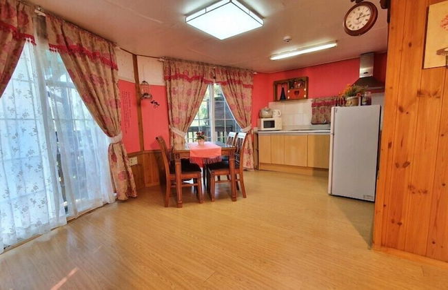 Castel on the hill pension - Photo 2