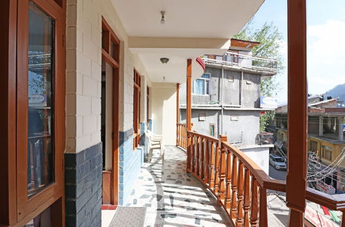 Photo 21 - OYO 13732 Home Cozy near Mall Aleo Manali