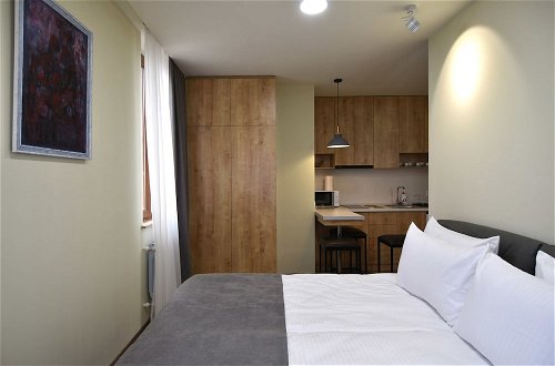 Photo 13 - Gallery Apartment A