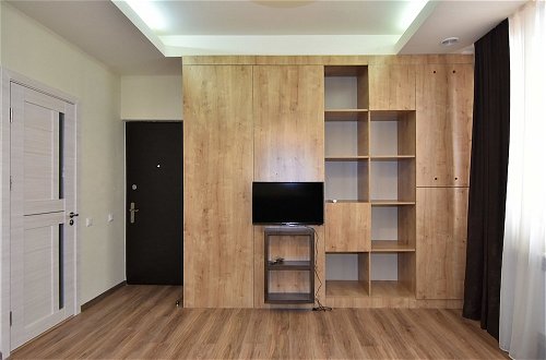 Photo 15 - Gallery Apartment A