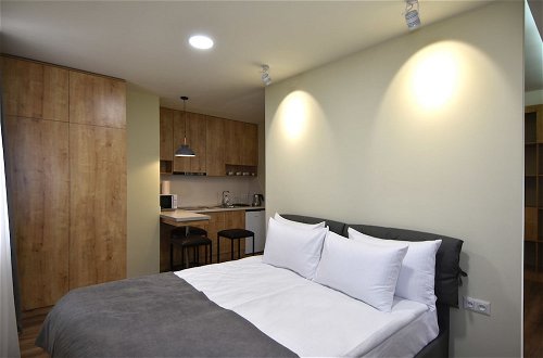 Photo 3 - Gallery Apartment A