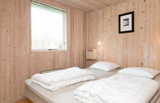 Foto 3 - Peaceful Holiday Home in Jutland with Hot Tub