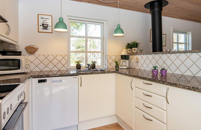 8 Person Holiday Home in Blavand - Foto 12